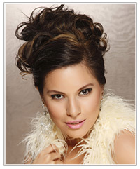 Model with long curly upstyle