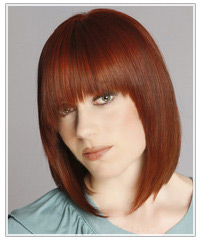 Model with mid-length straight hair