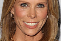 Hairstyles for Mature Women: August 2014 Edition