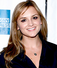 Rachel Leigh Cook hairstyles