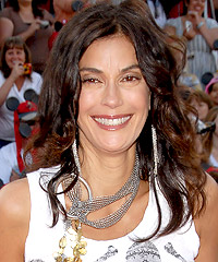 Teri Hatcher hairstyles