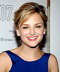 Rachael Leigh Cook hairstyles