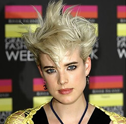 Agyness Deyn hairstyles