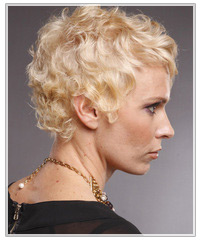 Model with short blonde wavy hair