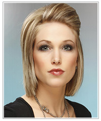 Model with mid length straight blonde hair