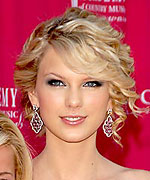 Taylor Swift summer hairstyle
