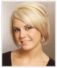 Model with short straight bob