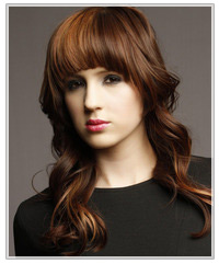 Model with two-tone brown hair