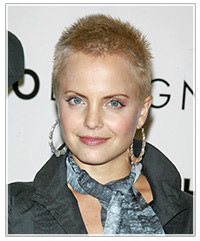 Mena Suvari hairstyles