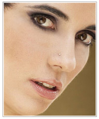 Model with smokey eyes and nude lips