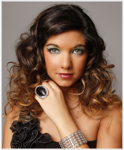 Model with curly hair