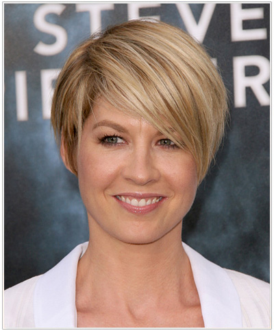 Jenna Elfman hairstyle