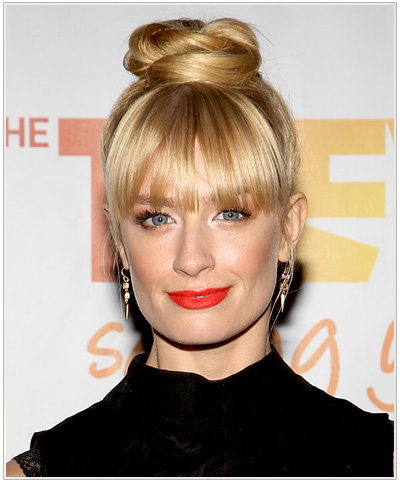 Beth Behrs hairstyle