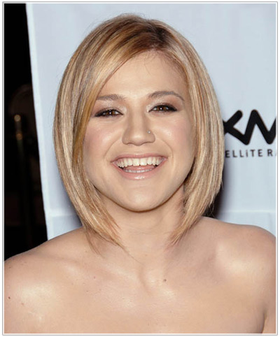 Kelly Clarkson hairstyles