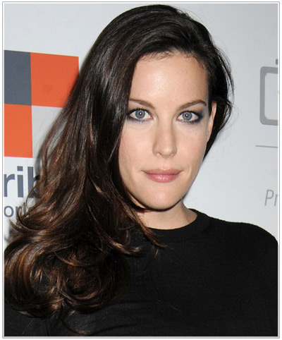 Liv Tyler Hairstyles for Narrow Face Shapes