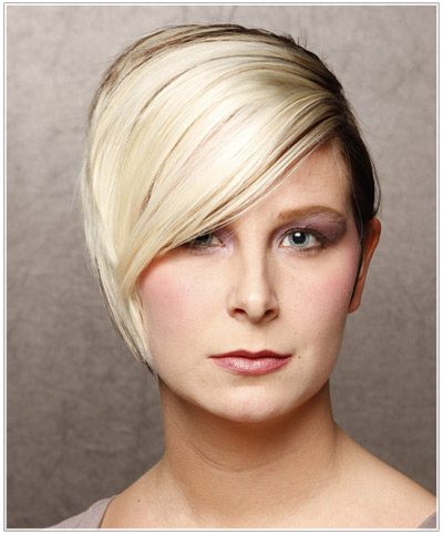 Model with a two tone short hairstyle