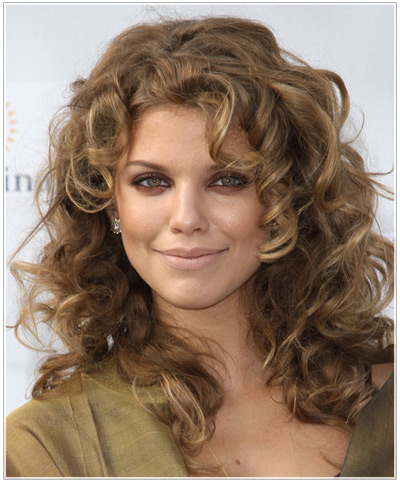 AnnaLynne McCord hairstyles