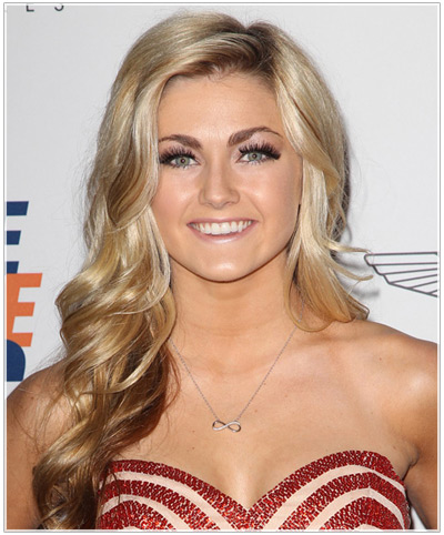 Lindsay Arnold hairstyles